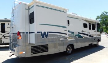 2004 Winnebago Adventurer 33V full