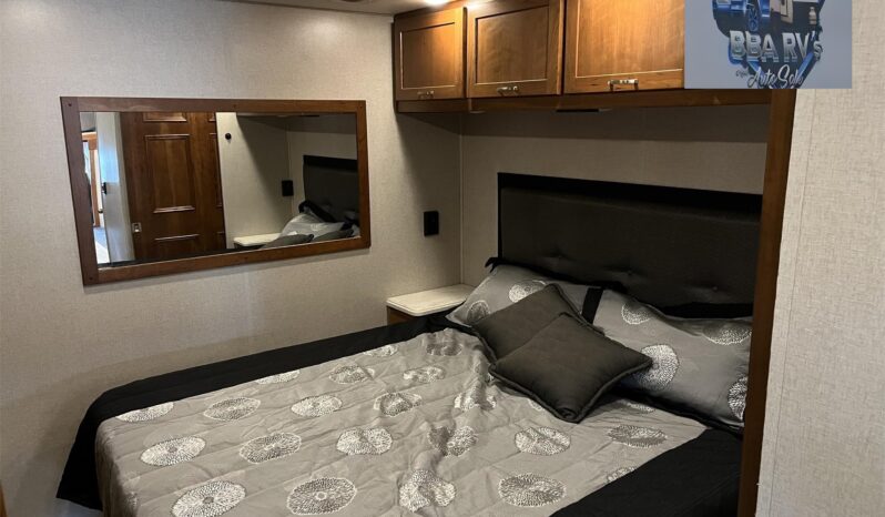 2019 RENEGADE RV VALENCIA 38BB full