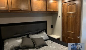 2019 RENEGADE RV VALENCIA 38BB full