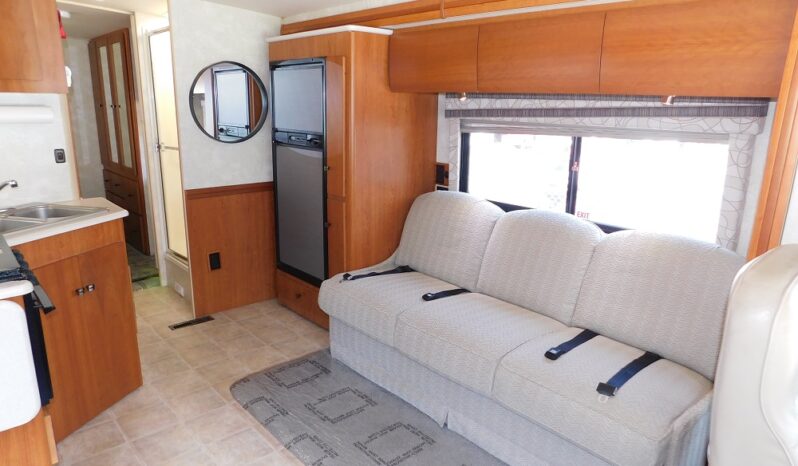 2008 Winnebago Itasca Sunova 26P full